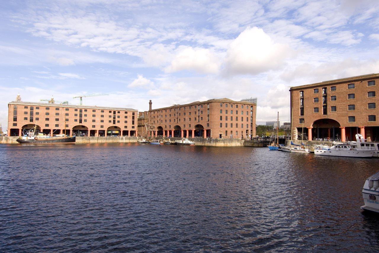 Premier Inn Liverpool Albert Dock Exterior foto